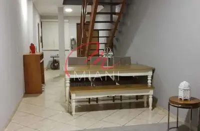 Sobrado à venda no butantã com 250m², 4 quartos sendo 1 suíte e 3 vagas de garagem