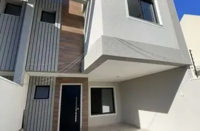 Frente pra rua sobrados próximo a flor da suiça no melhor do bairro bqoueirão