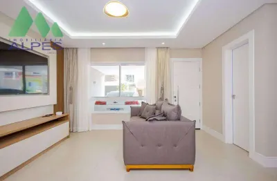 No melhor do xaxim excelente sobrado com 04 dormitórios com painel de energia solar
