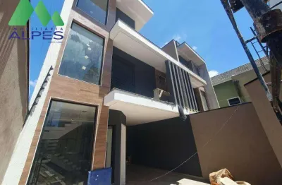 Sobrado com 3 dormitórios à venda, 138 m² por R$ 1.099.000,00 - Portão - Curitiba/PR