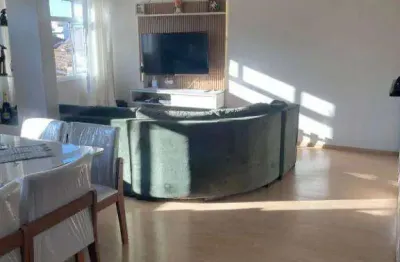 Duas vagas de garagem  apartamento amplo no melhor do rebouças todo mobiliado