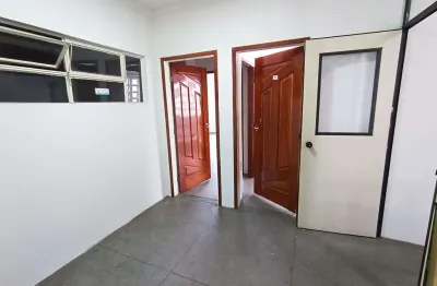 Sala comercial para alugar na Rua Lisboa, 185, Centro, Vitória da Conquista