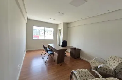 Sala comercial para alugar na Praça Presidente Tancredo Neves, 86, Centro, Vitória da Conquista