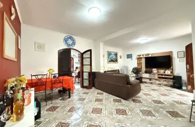 Casa com 4 quartos à venda no Embaré, Santos 