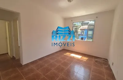 Apartamento andar baixo - pronto para entrar e morar - vazio - indevassável
