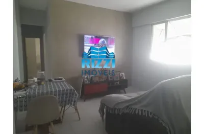 Apartamento reformado com 02 quartos na estrada do capenha/rj