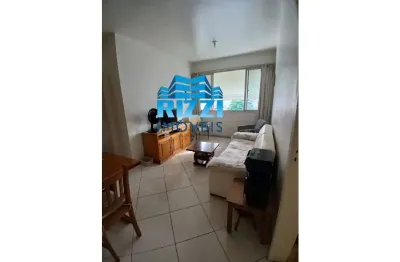 Excelente apartamento com 02 quartos em vila isabel