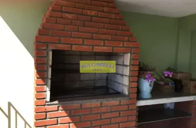 Casa à venda, com boa localização bairro jardim pacaembu repleto de comercios, escolas e serviços,