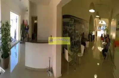 Prédio comercial reformado à venda  8 vagas, 1000m²,com ótima localização bairro centro repleto de
