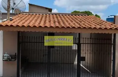 Casa à venda 2 dormitorios , 2 vagas cobertas + edicula 1 dorm , sala , cozinha , banheiro jardim t