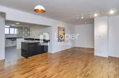 Apartamento reformado, com 129m²,  à venda no bairro higienópolis.