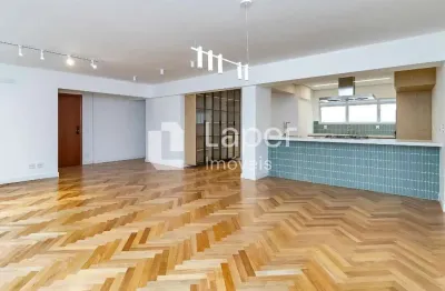 Apartamento recém reformado à venda no bairro jardim paulista, com 158.6 m², 3 quartos sendo 2 suítes
