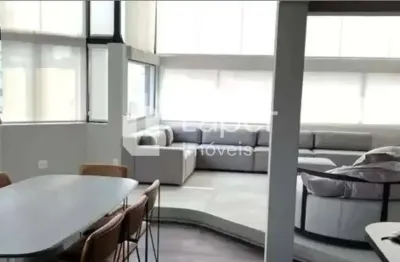 Cobertura, reformada à venda no bairro paraíso, com 108 m², 2 quartos sendo 1 suíte, 1 vaga.