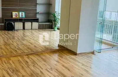 Apartamento com 98 m², 3 quartos sendo 1 suíte à venda no bairro Santo Amaro.