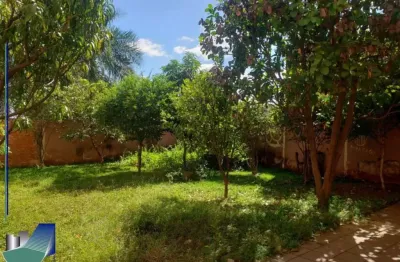 Casa residencial/comercial localização excelente 4 vagas de garagem