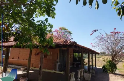 Sitio com 2 casas construídas, 3 alqueires á venda em cajuru