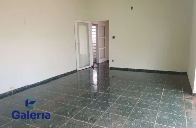 Casa com 3 quartos para alugar na Rua Rui Barbosa, 1789, Centro, Ribeirão Preto