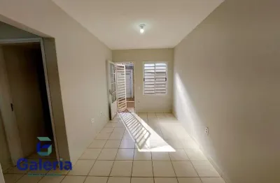 Casa com 2 quartos para alugar, 46m² - Jardim Cristo Redentor