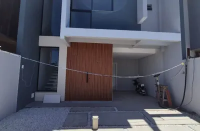 Sobrado 2 pisos 3 dormitórios sendo 1 suíte com 2 vagas de garagem