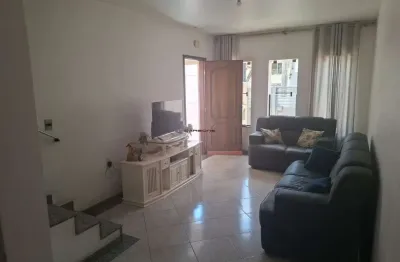 Casa com 3 quartos à venda na Rua Quixadá, Vila Invernada, São Paulo por R$ 739.000