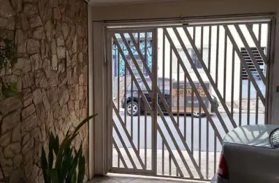 Casa com 2 quartos à venda na Rua Bernarda Paulista, Vila Celeste, São Paulo por R$ 450.000