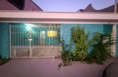 Casa com 2 quartos à venda na Rua Frederico Bressan, Vila Cleonice, São Paulo por R$ 580.000
