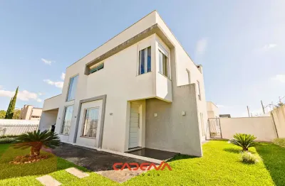 Casa com 5 quartos, sendo 3 suítes, 1 demi-suite e 2 vagas à venda em santa felicidade