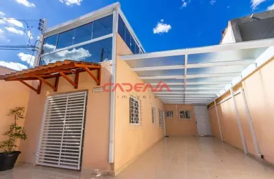 Casa com 3 quartos para alugar na Rua João Bonat, 1408, Novo Mundo, Curitiba