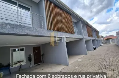 Casa em condomínio fechado com 3 quartos para alugar na Rua Rio Negro, --, Igara, Canoas por R$ 2.700