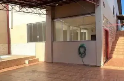 Casa para locação em taubaté, alto são pedro, 4 dormitórios, 1 suíte, 2 banheiros, 4 vagas
