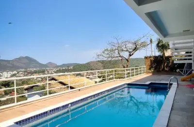 Residência exclusiva com lazer completo, ambientes amplos e sofisticação em cada detalhe