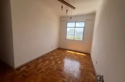 Amplo apartamento 2 quartos  vista livre e privacidade total  centro de niterói