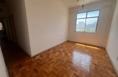 Amplo apartamento 2 quartos  vista livre e privacidade total  centro de niterói