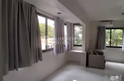 Apartamento com 1 quarto à venda na rua doutor timóteo, 713, floresta, porto alegre, 33 m2 por r$ 450.000