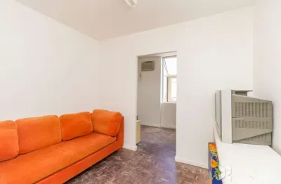 Apartamento com 1 quarto à venda na avenida venâncio aires, 306, cidade baixa, porto alegre, 32 m2 por r$ 155.000
