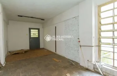 Sala comercial à venda na rua voluntários da pátria, 527, centro histórico, porto alegre, 51 m2 por r$ 139.000