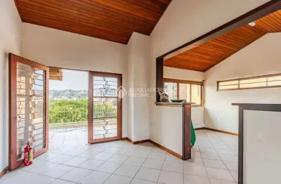 Casa com 6 quartos à venda na rua inhanduí, 193, cristal, porto alegre, 279 m2 por r$ 1.250.000