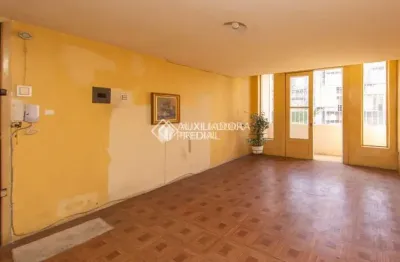 Apartamento com 2 quartos à venda na rua césar lombroso, 125, rio branco, porto alegre, 55 m2 por r$ 247.000