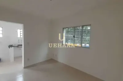Casa térrea em ótimo estado em frente a ubs parque peruche!