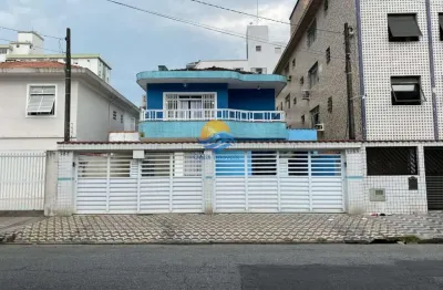 Casa com 3 quartos à venda na Rua Carlos Gomes, 000, Marapé, Santos
