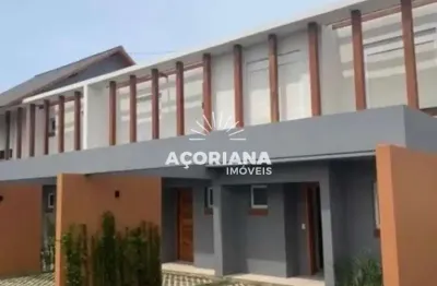 Casa com 3 quartos à venda na rua sagrado coração de jesus, 811, morro das pedras, florianópolis por r$ 1.160.000