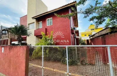 Casa com 3 dormitórios no Campeche, a poucos passos do mar – oportunidade única!