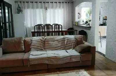 Casa com 3 dormitórios no jardim mosteiro em itanhaém / sp