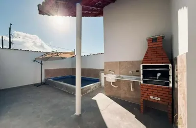 Casa com 2 dormitórios, sendo 1 suíte, no jd. praia grande em mongaguá.