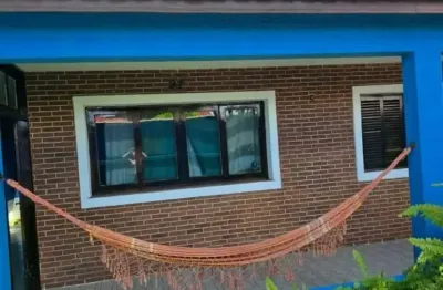 Casa com 3 dormitórios, sendo 2 suítes no tupy em itanhaém / sp