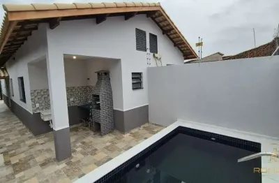 Casa com 2 dormitórios, sendo 1 suíte no suarão em itanhaém, sp.