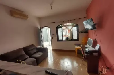 Casa com 2 dormitórios, sendo 1 suíte no suarão em itanhaém, sp.