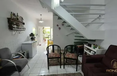 Casa com 2 dormitórios, sendo 1 suíte na praia dos sonhos em itanhaém, sp
