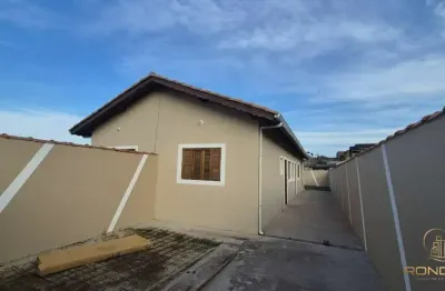 Casa com 2 dormitórios, sendo 1 suíte no umuarama em itanhaém / sp