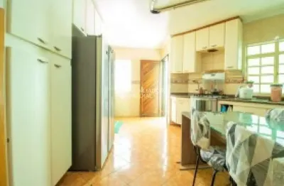 Casa com 5 quartos à venda na rua dos alpes, 1131, vila curuçá, santo andré, 280 m2 por r$ 700.000